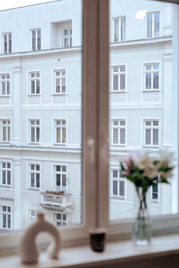 Wilcza 3 Blue - 260 Metrow Od Ambasady Usa - Better Rental Varşovia Exterior foto
