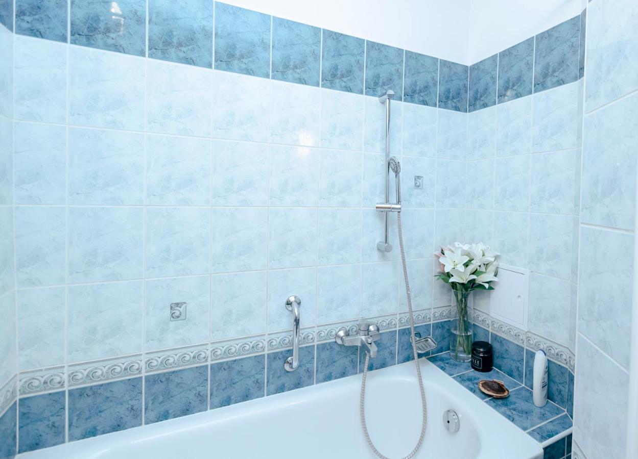 Wilcza 3 Blue - 260 Metrow Od Ambasady Usa - Better Rental Varşovia Exterior foto